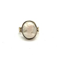 4246. Arany Gyűrű Kagyló Kámeával