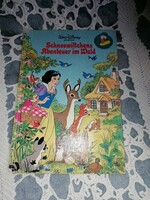 Német nyelvű mesekönyv Walt Disney eredeti rajzfilmfigurákkal: Hófehérke kalandjai az erdőben.