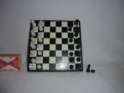 Mágneses úti sakk készlet - játék