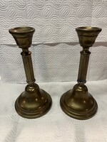 Mesterjeggyel ellátott réz gyertyatartó pár egyben eladó