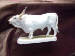 Herendi ritka bika figura--HIBÁTLAN