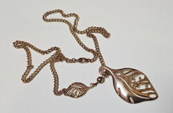 Arany színű nyaklánc levél medál