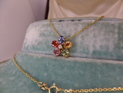 Arany virág nyakék / nyaklánc színes zafírokkal és egy kis brillel