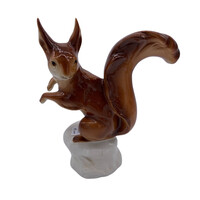 Royal Dux porcelán mókus - M595