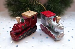 Fa karácsonyfa díszek 2db mozdony együtt 4-5cm