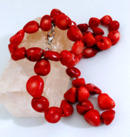 Piros Korall nyaklánc amorf kövekből