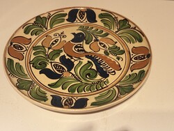 Madaras korondi tányér Katona Mihály fazekasműhelyéből. Átmérő: 24 cm