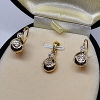 14K GYÉMÁNT KÖVES BUTON FÜLBEVALÓ ÉS MEDÁL