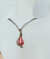 Sárgaréz nyaklánc karneol ásvány kővel