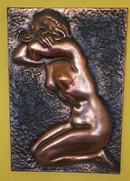 Női akt dombornyomott réz fali kép