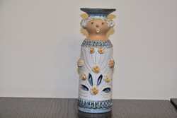 Kiss-Roóz Ilona: Női figura áttört szoknyával