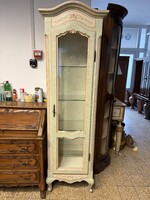 Francia keskeny vitrin