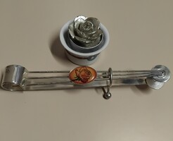 SZÉP ÁLLAPOTÚ RÓZSÁS GYERTYA OLTÓ  KOPPINTÓ PORCELÁN GYERTYATARTÓVAL RÖZSA GYERTYÁVAL