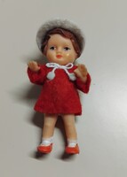 RETRO KIS GUMI  BABA JELZETT A SZEM SZÁJ HAJ  KÉZI FESTETTPOSZTÓ RUHÁCSKÁBAN