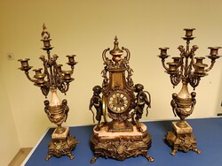 Eladó kandallóóra  két gyertyatartóval