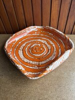 Gorka Géza szögletes falitál!