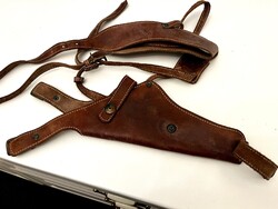 Rejtve hordott pisztolynak való táska övvel