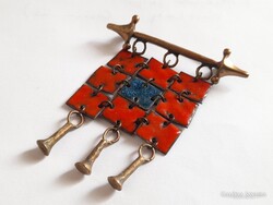 Iparművész, nagyméretű fém bross, kitűző Muharos? vagy Péri?, 6,9 x 5,9 cm