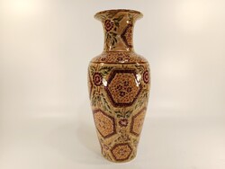 ZSOLNAY VIRÁGOS PORCELÁN DÍSZVÁZA, FESTŐI ALÁÍRÁS (JR015)