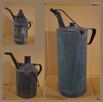 Érdekesség!  3 db régi petroleumos, fém kanna!  44, 35, 31 cm magasak!  Képeken látható állapotban!