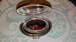 Régi, ezüstözött, kis tükör,  7x5,5cm.