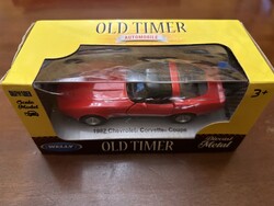 Welly 1982 Chevrolet Corvette Coupe  autómodell