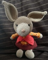 Amigurumi technikával készült horgolt nyúl