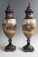 Sèvres nagy méretű fedeles vázapár (25-0348)