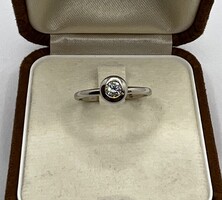 14 karátos fehér arany gyűrű,brilliánssal!
