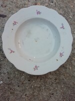 Régi porcelán Zsolnay tányér képeken látható állapotban.Több száz Aukció és Akció