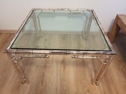 Fém dohányzóasztal