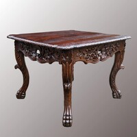 Neorokokó étkezőasztal