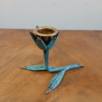 Szép régi leveles patinázott bronz gyertyatartó (8x8,5x12 cm)