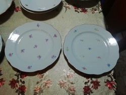 Zsolnay porcelán tányérok 2 db Antik 28. képeken látható állapotban.Több száz Aukció és Akció
