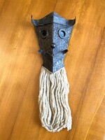 ZÖLD SZEMŰ KOVÁCSOLTVAS FALIMASZK, RETRO FALI LÁMPA GYAPJÚ SZAKÁLLAL 49 CM