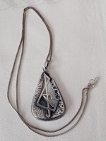 Dömötör László ?  art deco ezüstözött réz ötvös iparművészeti  medál   lánccal