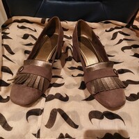 GYÖNYÖRŰ ÓARANY NŐI BŐR FÉLCIPŐ 42