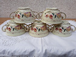 Zsolnay porcelán leveses csészék, sérülés található