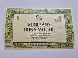 KUNLEÁNY DUNA MELLÉKI félédes fehér tájbor - boros címke 2 l