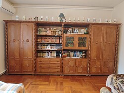 Első tulajtól koloniál szekrénysor (4 tag), dohányzóasztal, zeneszekrény egyben