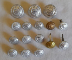 Gomb03 katonai gomb 2,5cm 1,5cm 16db-egyben