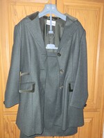 Elegáns zöld bársony galléros kosztüm