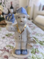 Retro, porcelán kék sapkás fiú, figurális szobor  eladó! 12 cm