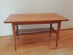 Retro kis asztal, dohányzó asztal