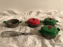 JÁTÉK EDÉNY - 8 db - RÉGI - 6 x 2 cm + fül - 1 - 1 cm - habverő - 11 x 2 cm