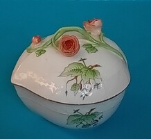 Herendi szív bonbonier csipkebogyó mintával