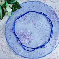 Királykék színű kör alakú, csillogó organza dísztasak, ajándék tasak