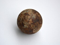 Vas ágyúgolyó, 8 cm