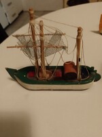 Halászhajó  fa modell eladó