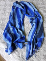 Téli elegáns sál jelzett nagy méret 216 cm x 50 cm